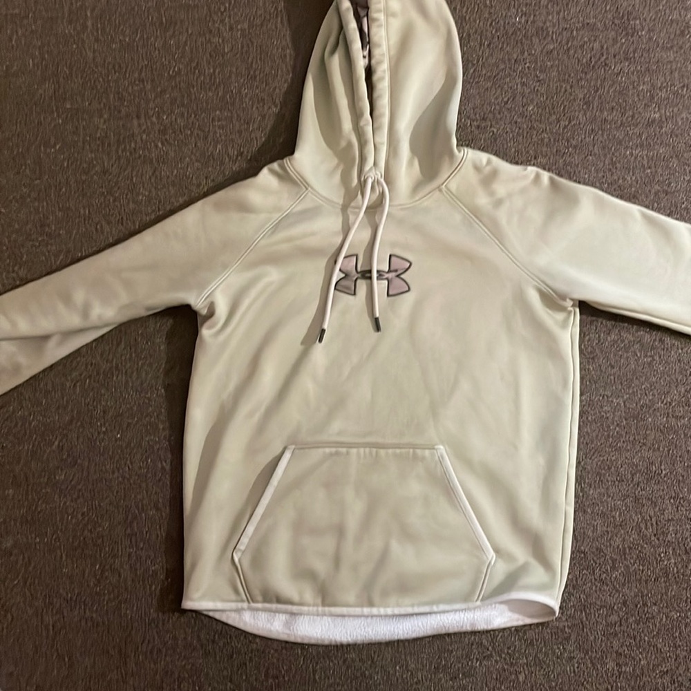 Camo Under armour swearshirt